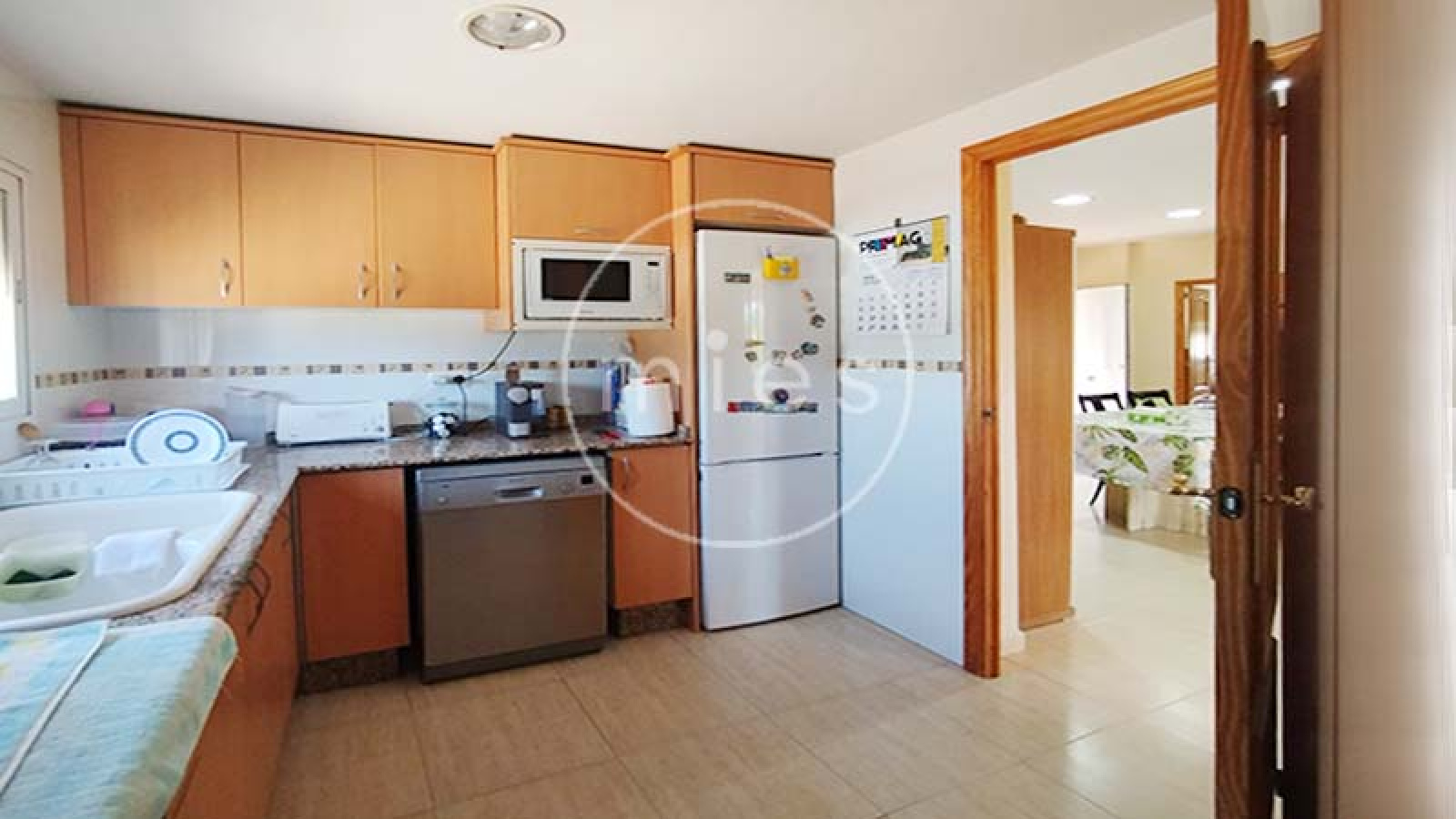 Cocina independiente de chalet listo para entrar a vivir en Montserrat – MIES Inmobiliaria