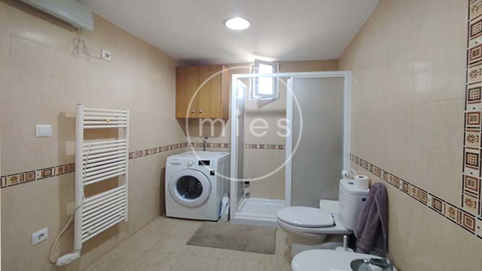 Cocina independiente de chalet listo para entrar a vivir en Montserrat – MIES Inmobiliaria