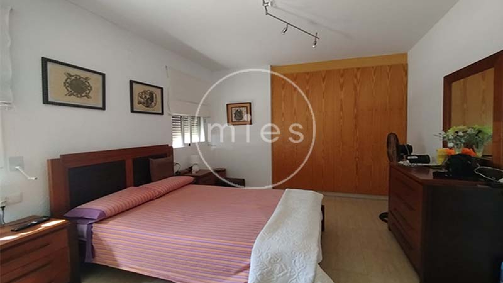 Cocina independiente de chalet listo para entrar a vivir en Montserrat – MIES Inmobiliaria