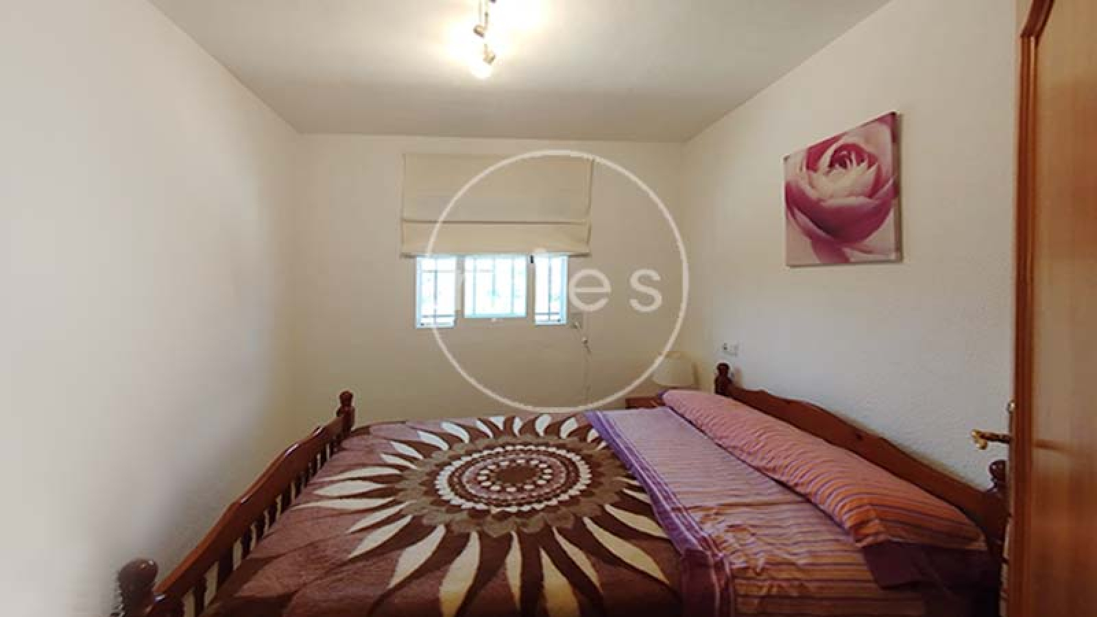 Chalet en venta en Montserrat con piscina y gran parcela, ofrecido por MIES Inmobiliaria, especialistas en viviendas en zonas tranquilas cerca de Valencia