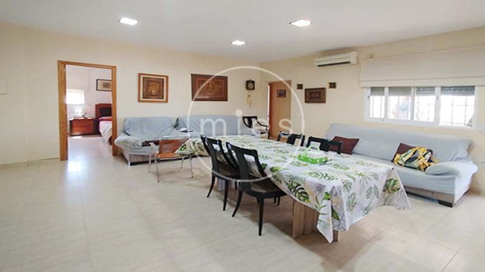 Cocina independiente de chalet listo para entrar a vivir en Montserrat – MIES Inmobiliaria