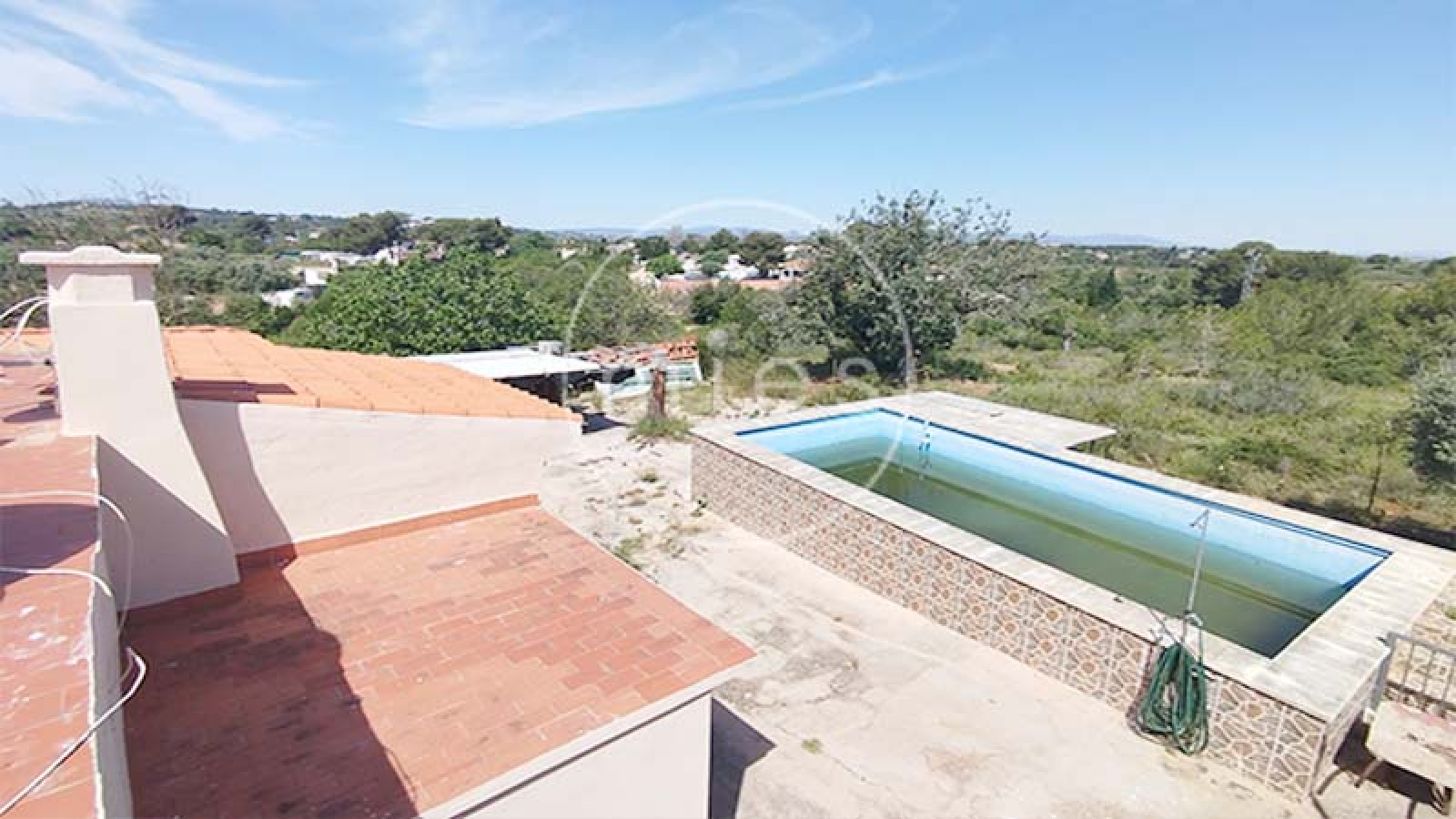 Cocina independiente de chalet listo para entrar a vivir en Montserrat – MIES Inmobiliaria