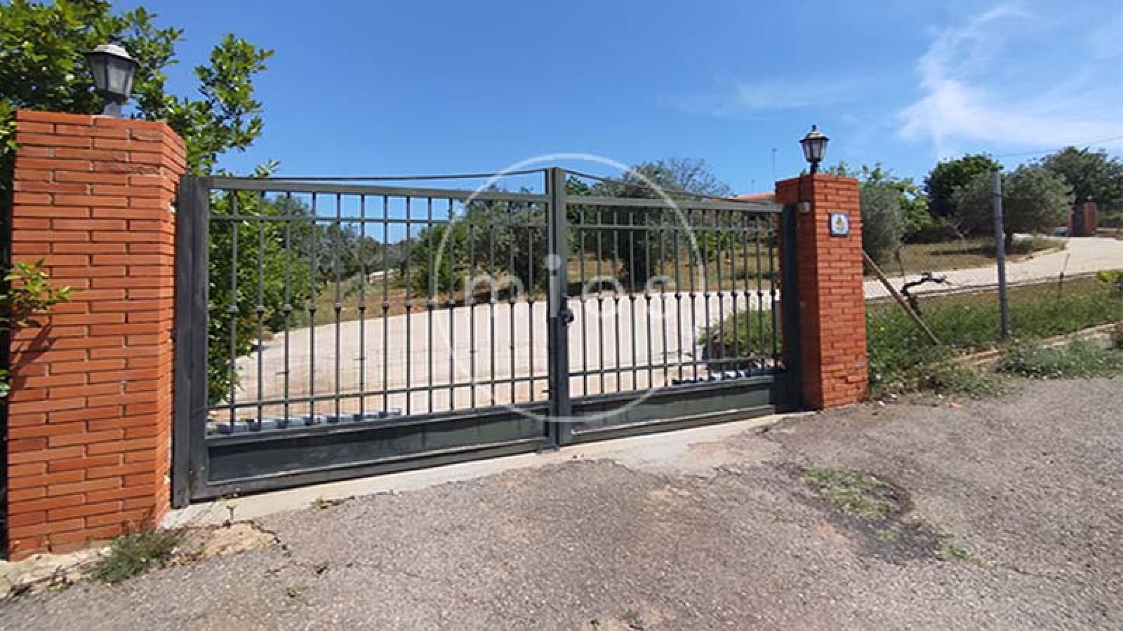 Cocina independiente de chalet listo para entrar a vivir en Montserrat – MIES Inmobiliaria