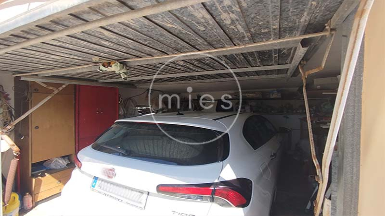 Cocina independiente de chalet listo para entrar a vivir en Montserrat – MIES Inmobiliaria