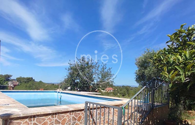 Cocina independiente de chalet listo para entrar a vivir en Montserrat – MIES Inmobiliaria