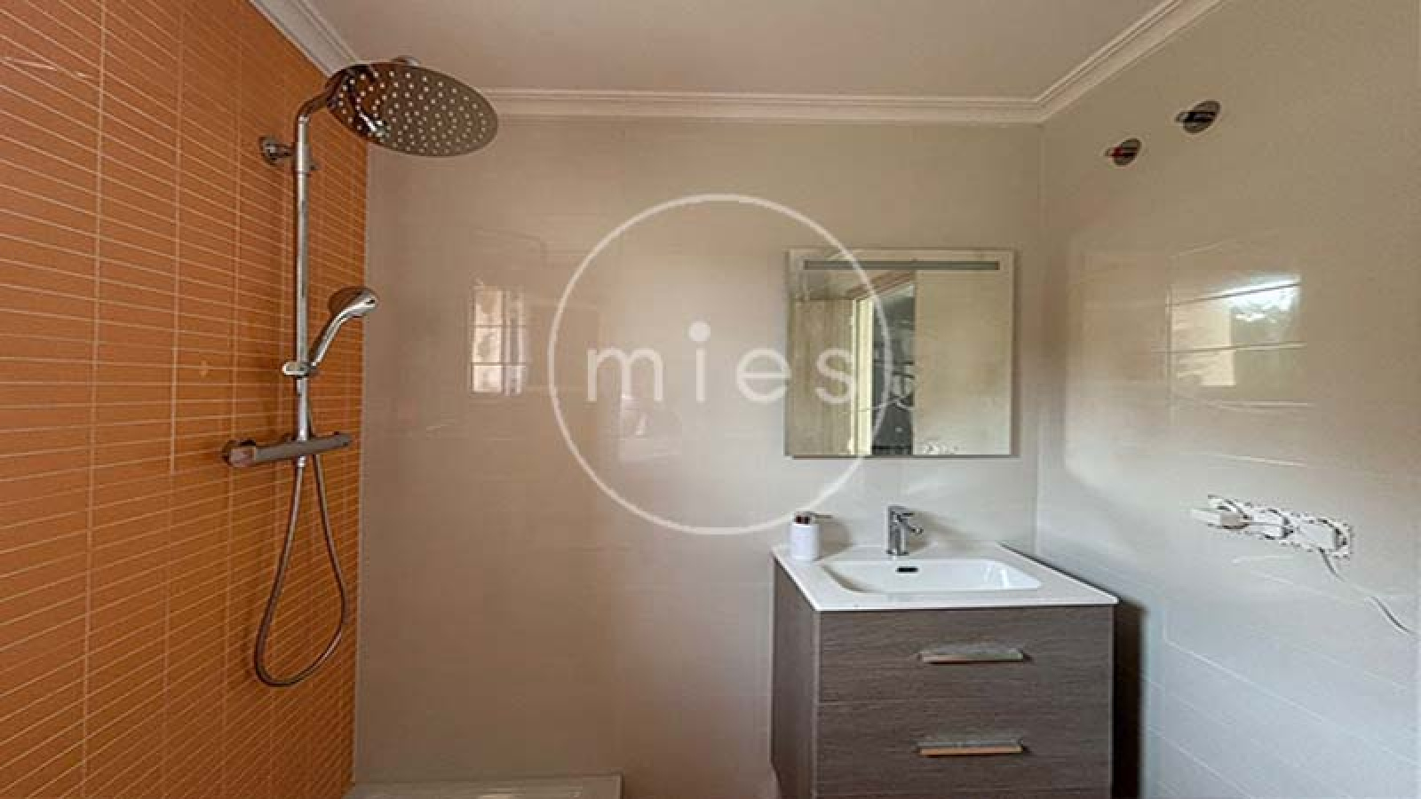 chalet en venta Altury, chalet nuevo Valencia, obra nueva con piscina, comprar chalet en urbanización Altury, chalet independiente Valencia, casa con parcela y piscina, chalets en venta Valencia, inversión inmobiliaria Altury, vivienda nueva Valencia