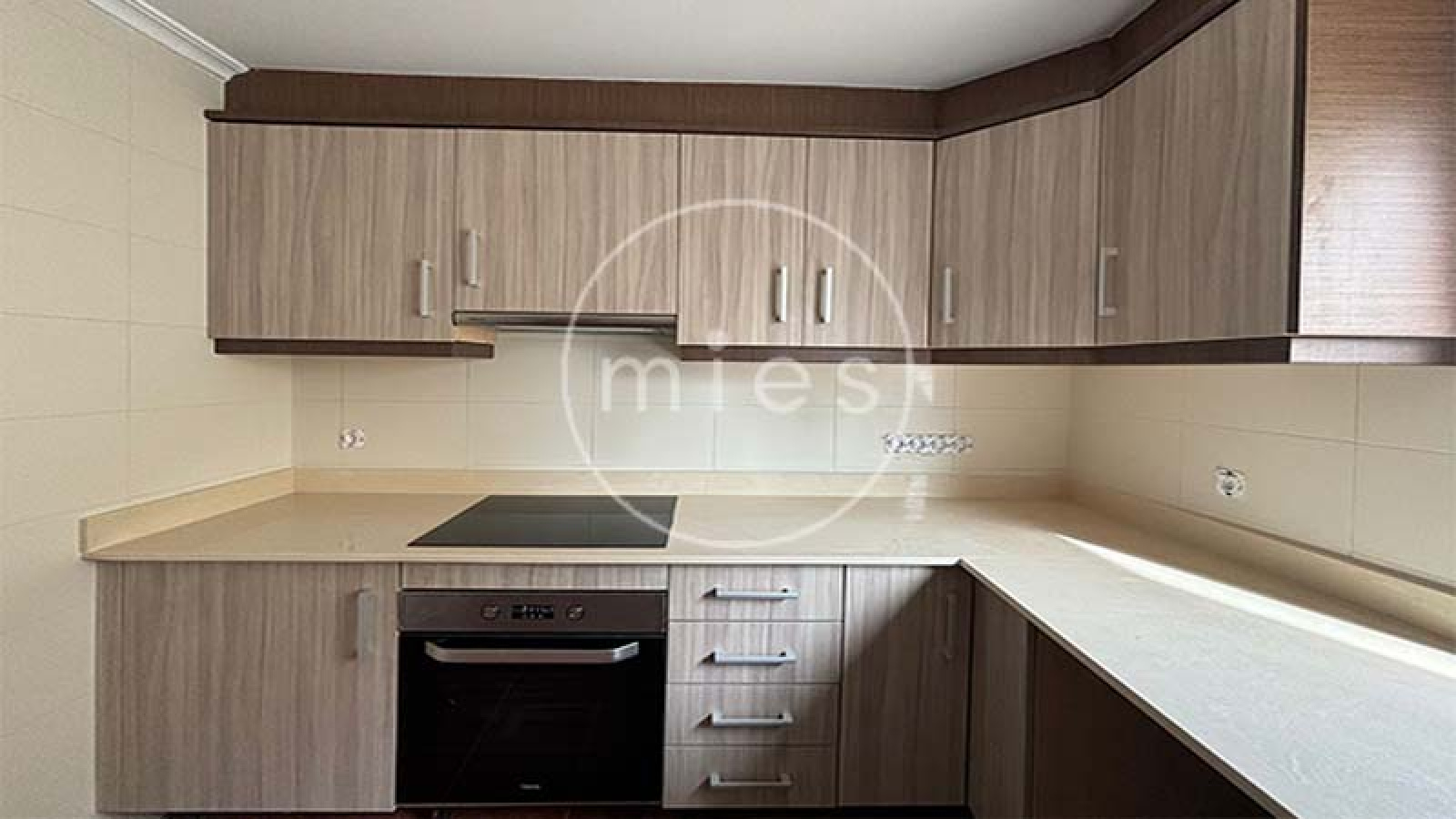 chalet en venta Altury, chalet nuevo Valencia, obra nueva con piscina, comprar chalet en urbanización Altury, chalet independiente Valencia, casa con parcela y piscina, chalets en venta Valencia, inversión inmobiliaria Altury, vivienda nueva Valencia