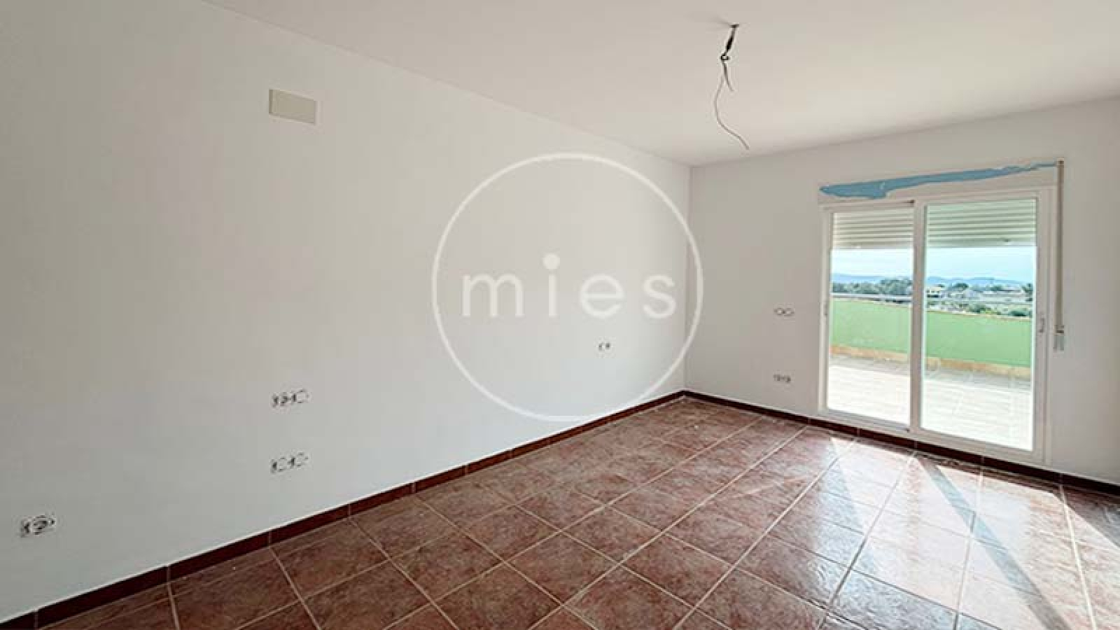 chalet en venta Altury, chalet nuevo Valencia, obra nueva con piscina, comprar chalet en urbanización Altury, chalet independiente Valencia, casa con parcela y piscina, chalets en venta Valencia, inversión inmobiliaria Altury, vivienda nueva Valencia