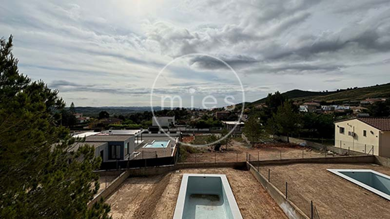 chalet en venta Altury, chalet nuevo Valencia, obra nueva con piscina, comprar chalet en urbanización Altury, chalet independiente Valencia, casa con parcela y piscina, chalets en venta Valencia, inversión inmobiliaria Altury, vivienda nueva Valencia