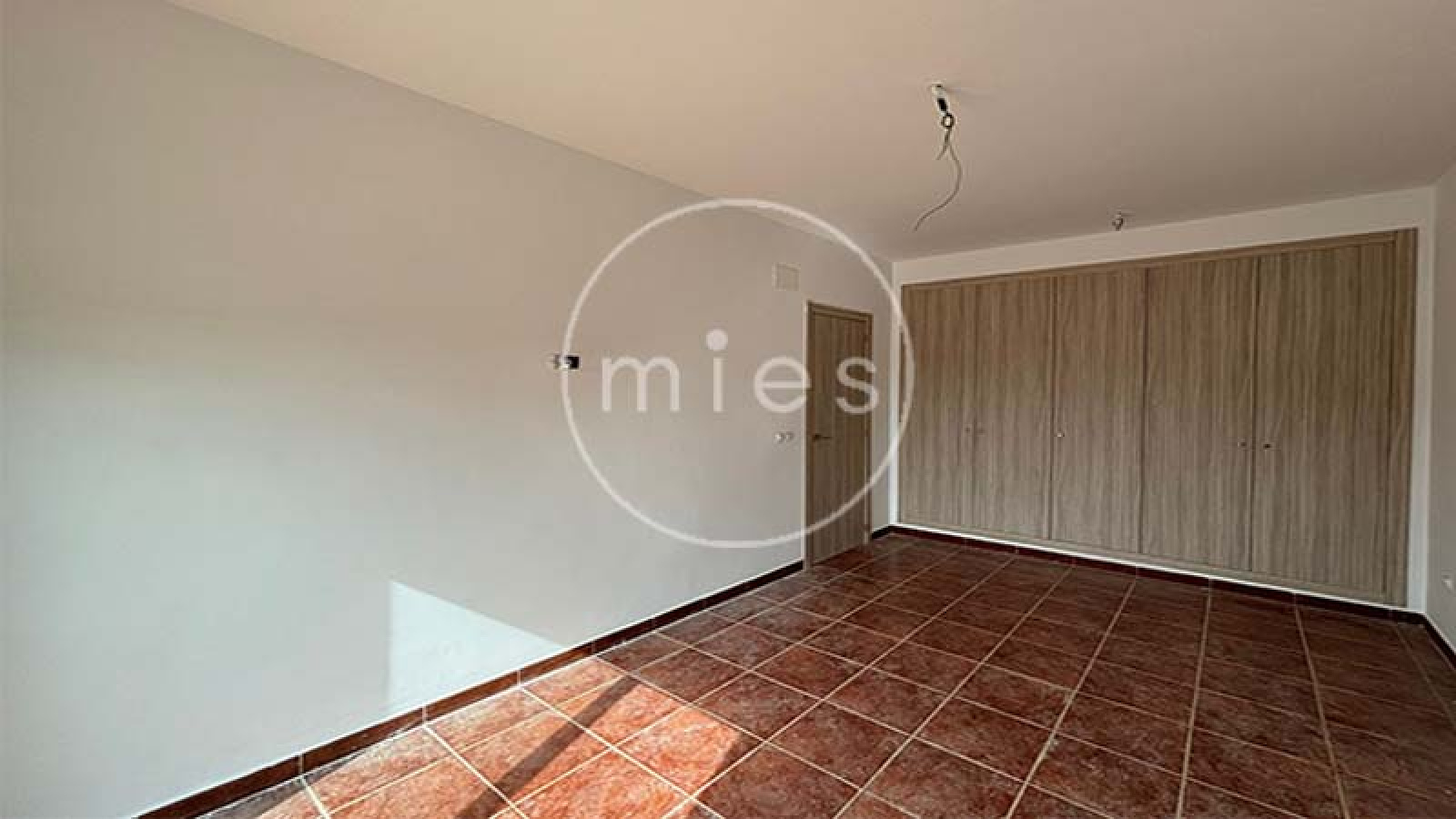 chalet en venta Altury, chalet nuevo Valencia, obra nueva con piscina, comprar chalet en urbanización Altury, chalet independiente Valencia, casa con parcela y piscina, chalets en venta Valencia, inversión inmobiliaria Altury, vivienda nueva Valencia