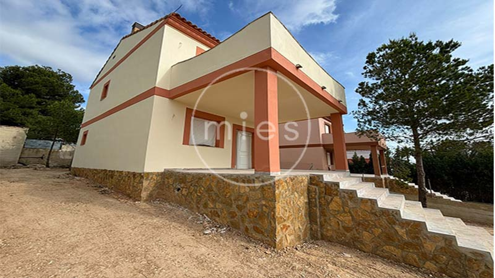 chalet en venta Altury, chalet nuevo Valencia, obra nueva con piscina, comprar chalet en urbanización Altury, chalet independiente Valencia, casa con parcela y piscina, chalets en venta Valencia, inversión inmobiliaria Altury, vivienda nueva Valencia
