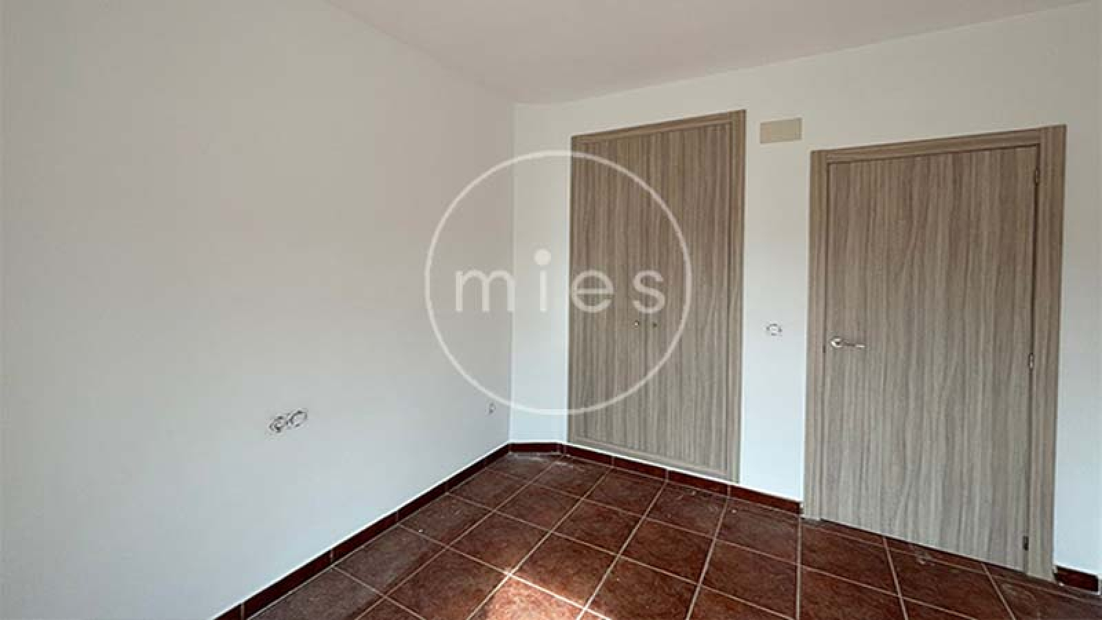 chalet nuevo urbano con piscina valencia mies inmobiliaria