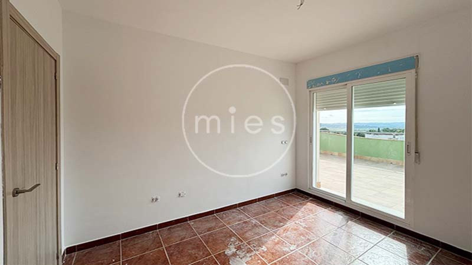 chalet nuevo urbano con piscina valencia mies inmobiliaria