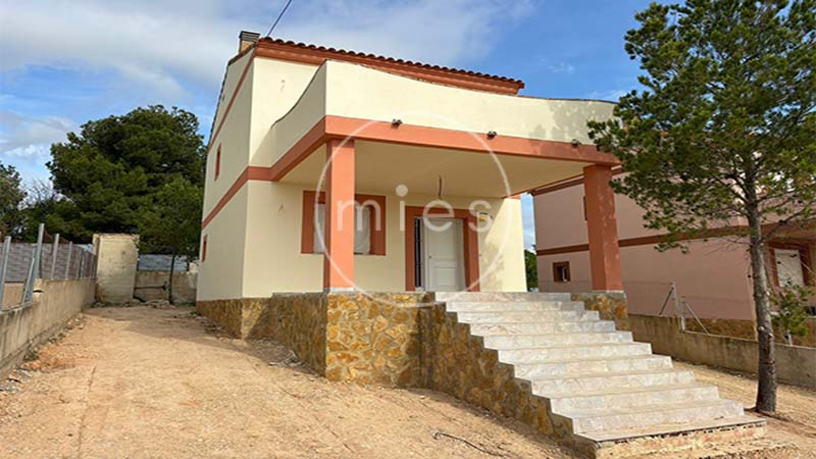 chalet nuevo urbano con piscina valencia mies inmobiliaria