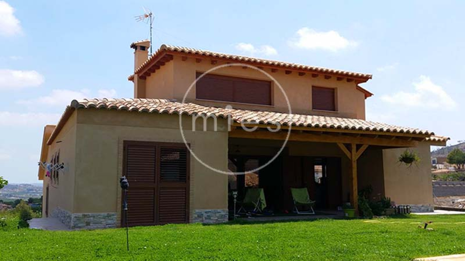 mies inmobiliaria vende chalet urbano altury oportunidad