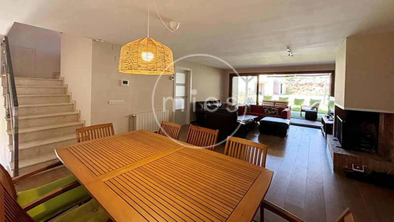 mies inmobiliaria vende chalet urbano altury oportunidad