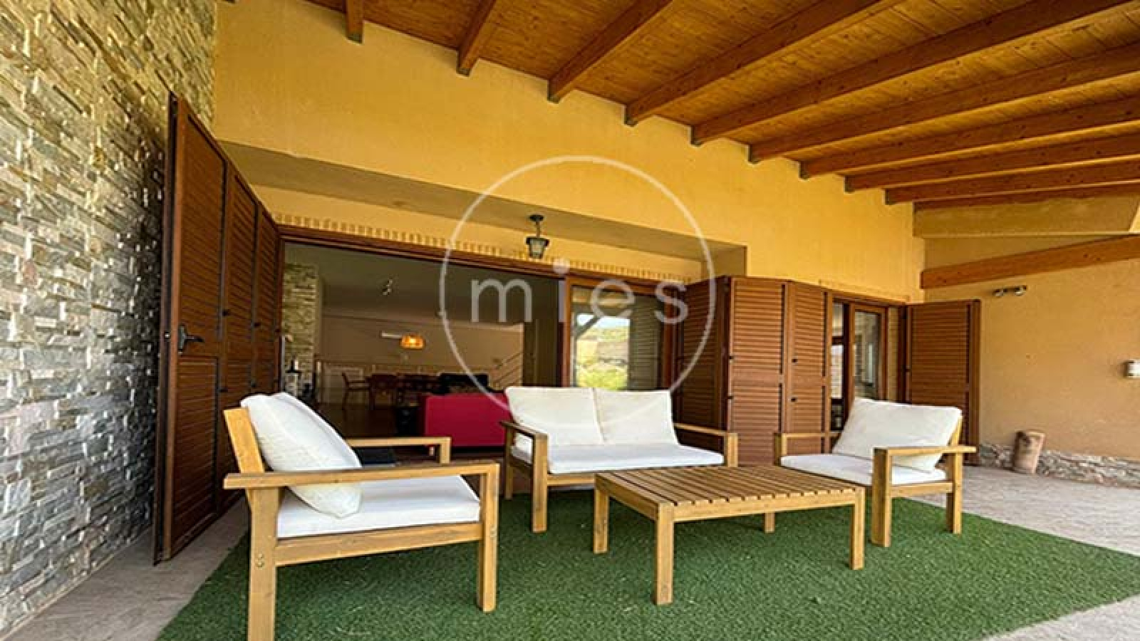 mies inmobiliaria vende chalet urbano altury oportunidad