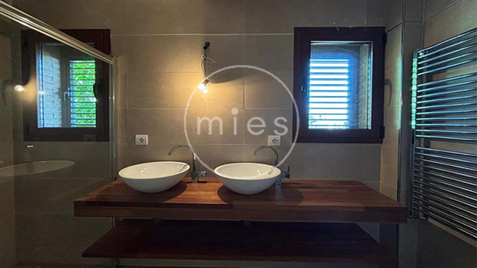 mies inmobiliaria vende chalet urbano altury oportunidad