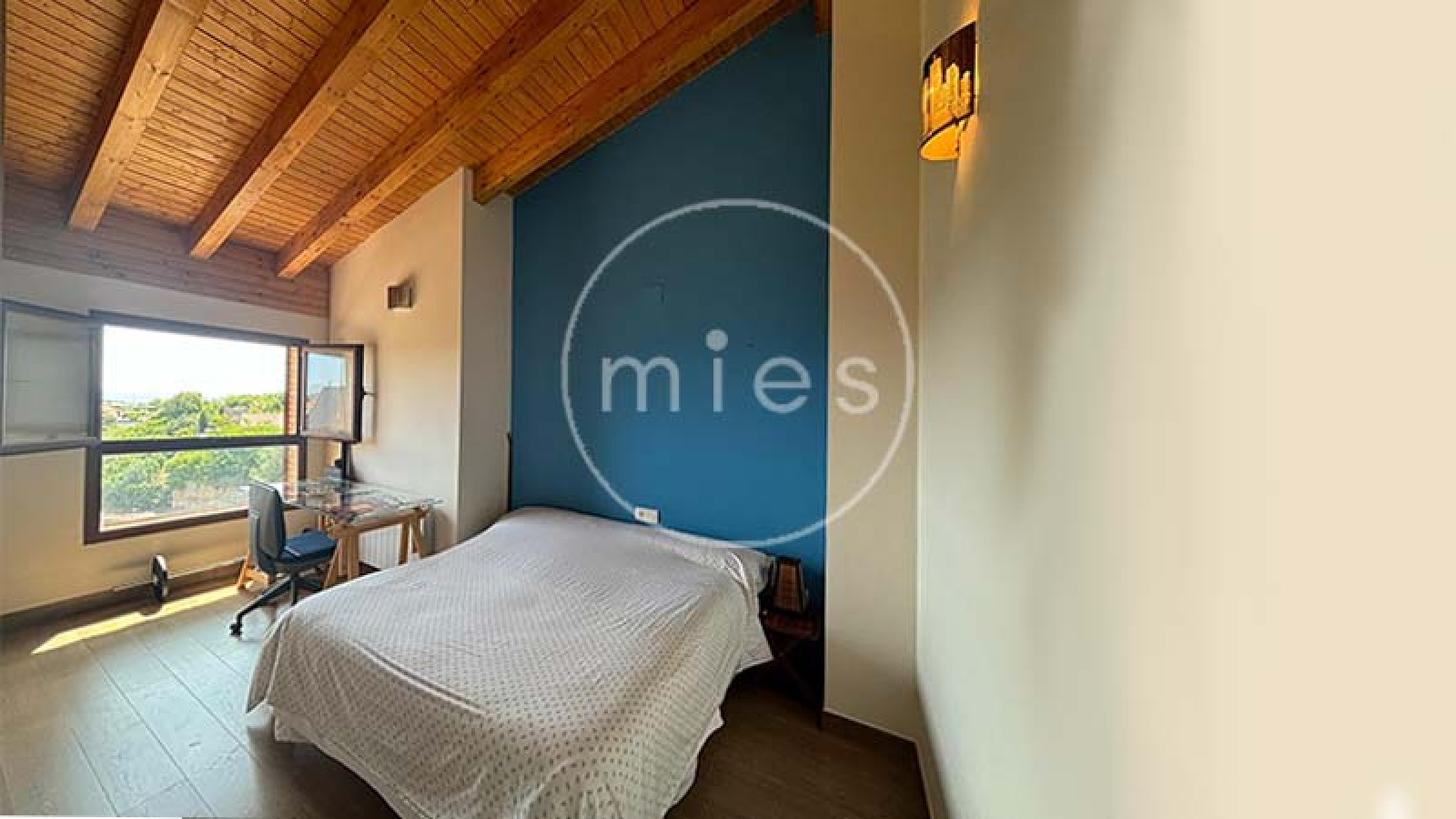 mies inmobiliaria vende chalet urbano altury oportunidad