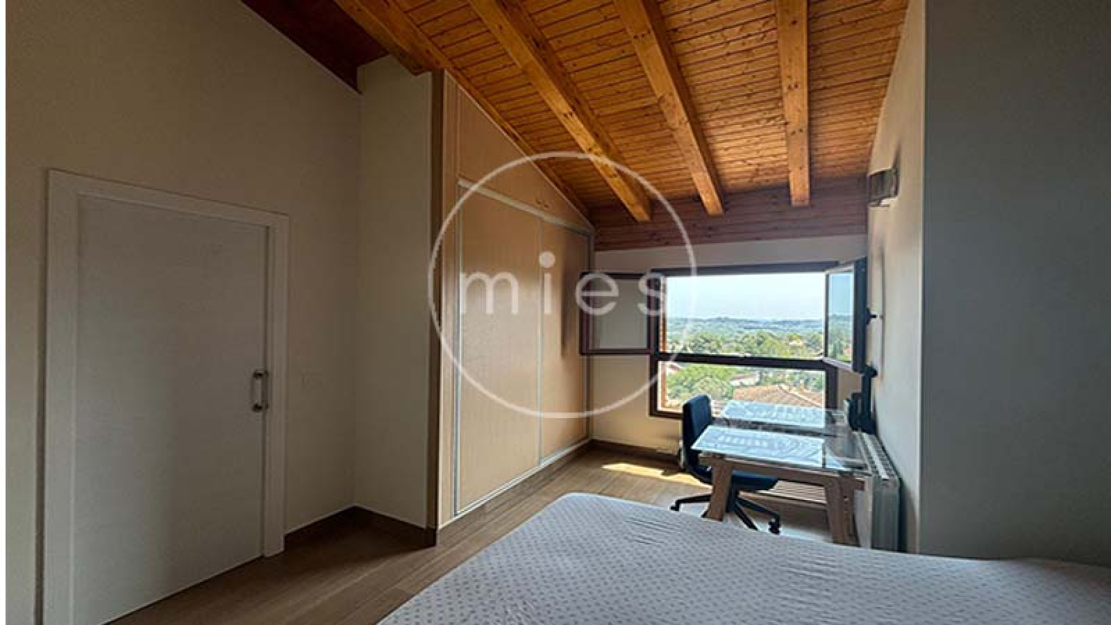 mies inmobiliaria vende chalet urbano altury oportunidad