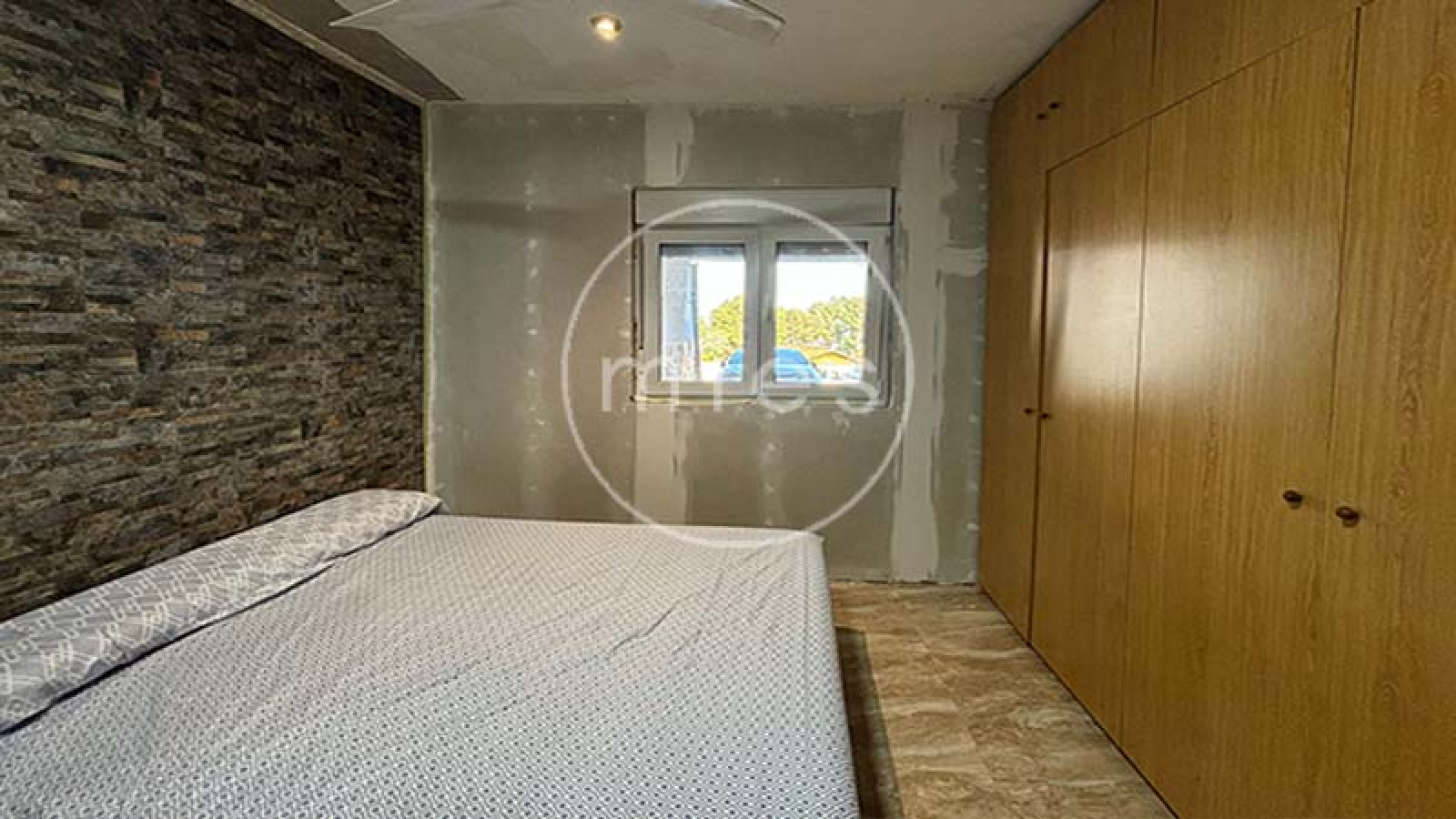 mies inmobiliaria vende chalet urbano altury con piscina