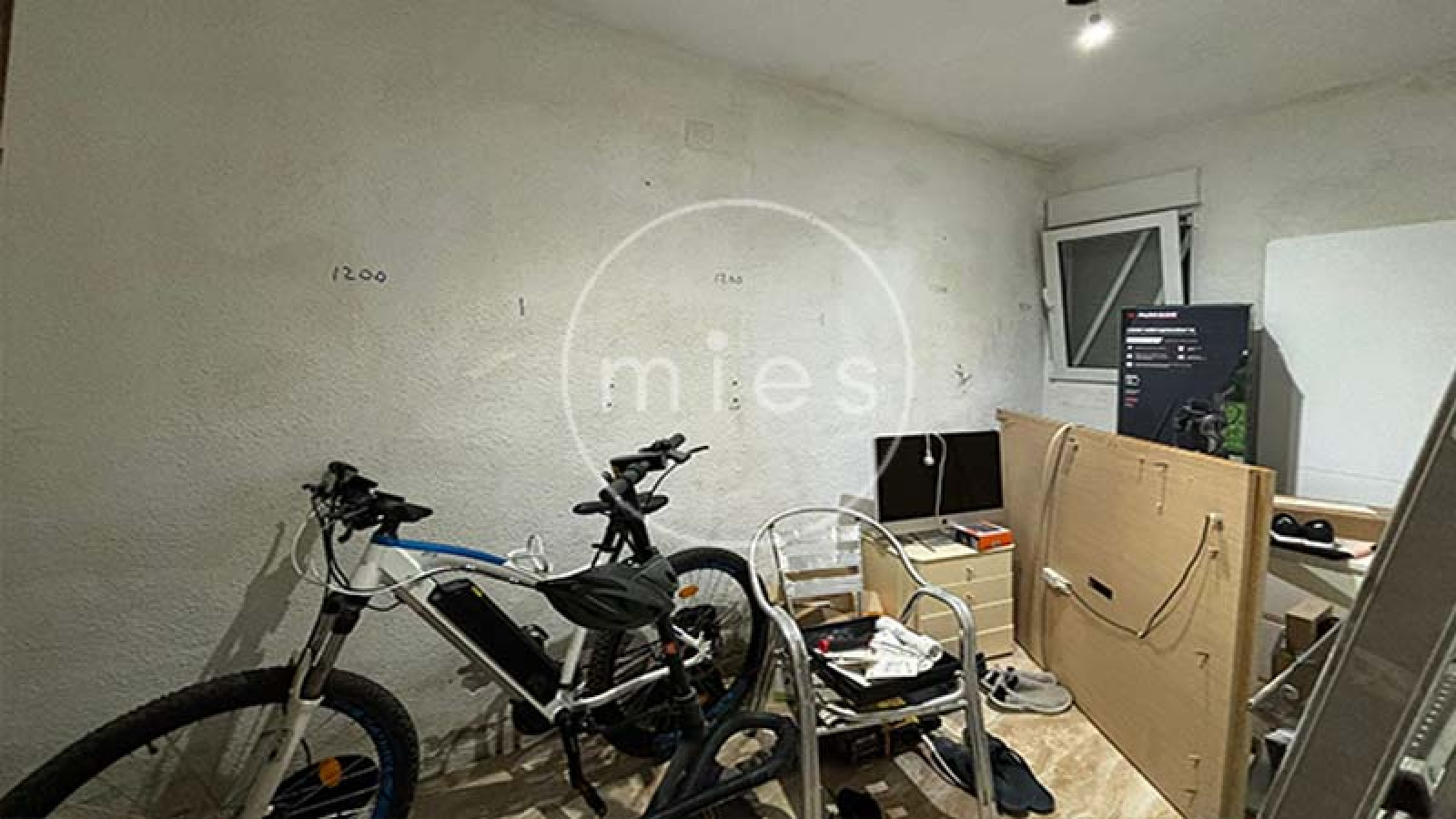 mies inmobiliaria vende chalet urbano altury con piscina