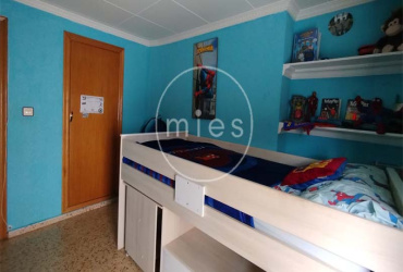 mies inmobiliaria vende piso en torrent con terraza