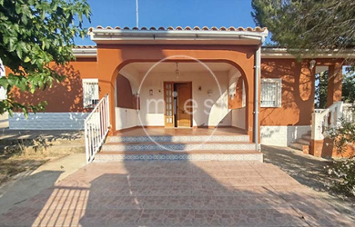 mies inmobiliaria vende chalet monserrat torrent montroy turis oportunidad