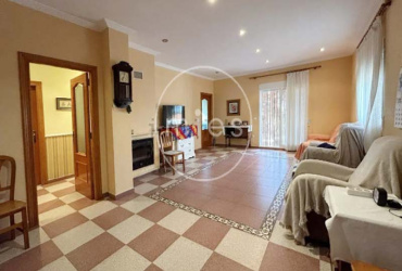 mies inmobiliaria vende chalet monserrat torrent montroy turis oportunidad