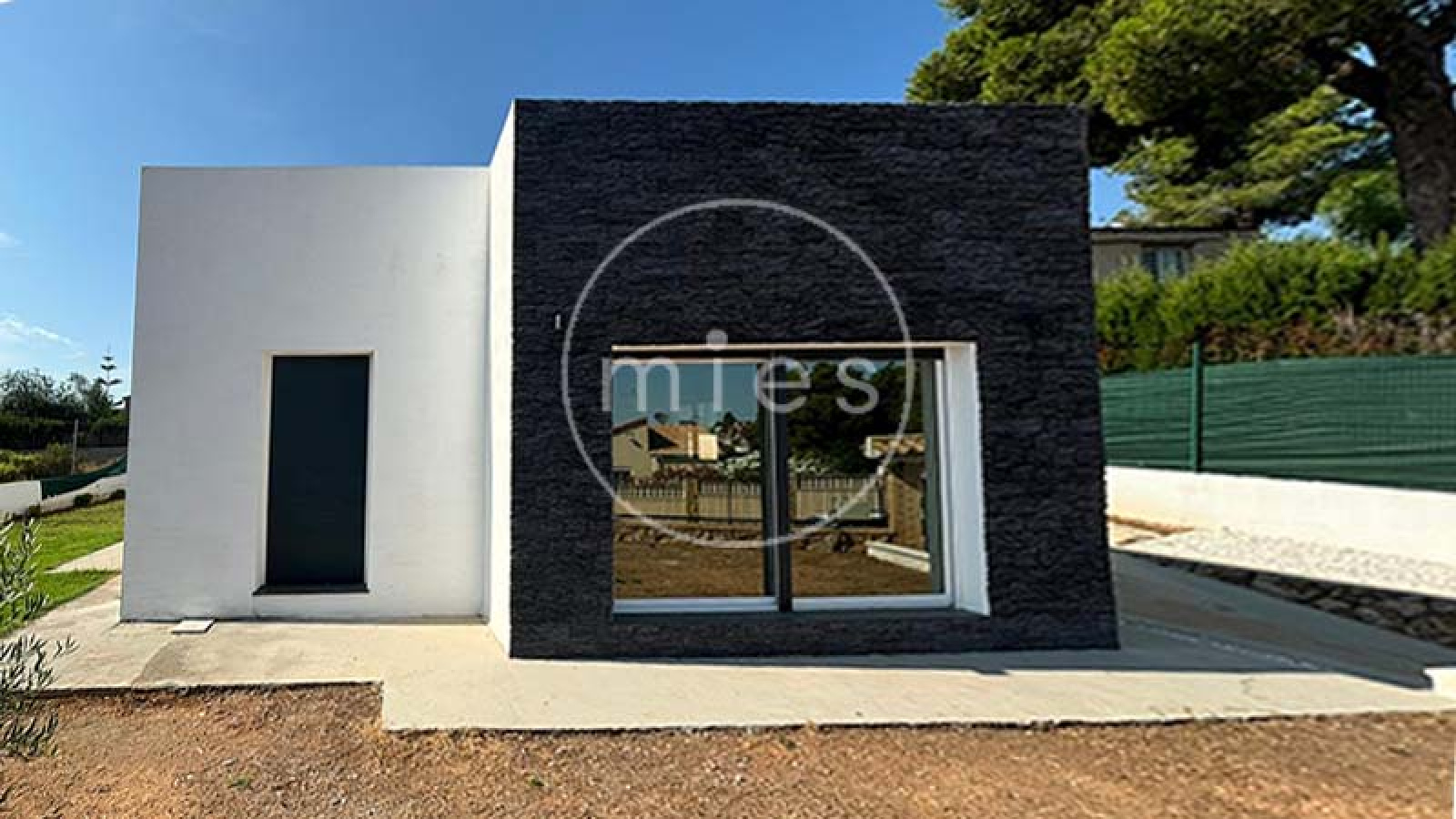 mies inmobiliaria vende chalet altury oportunidad turis monserrat