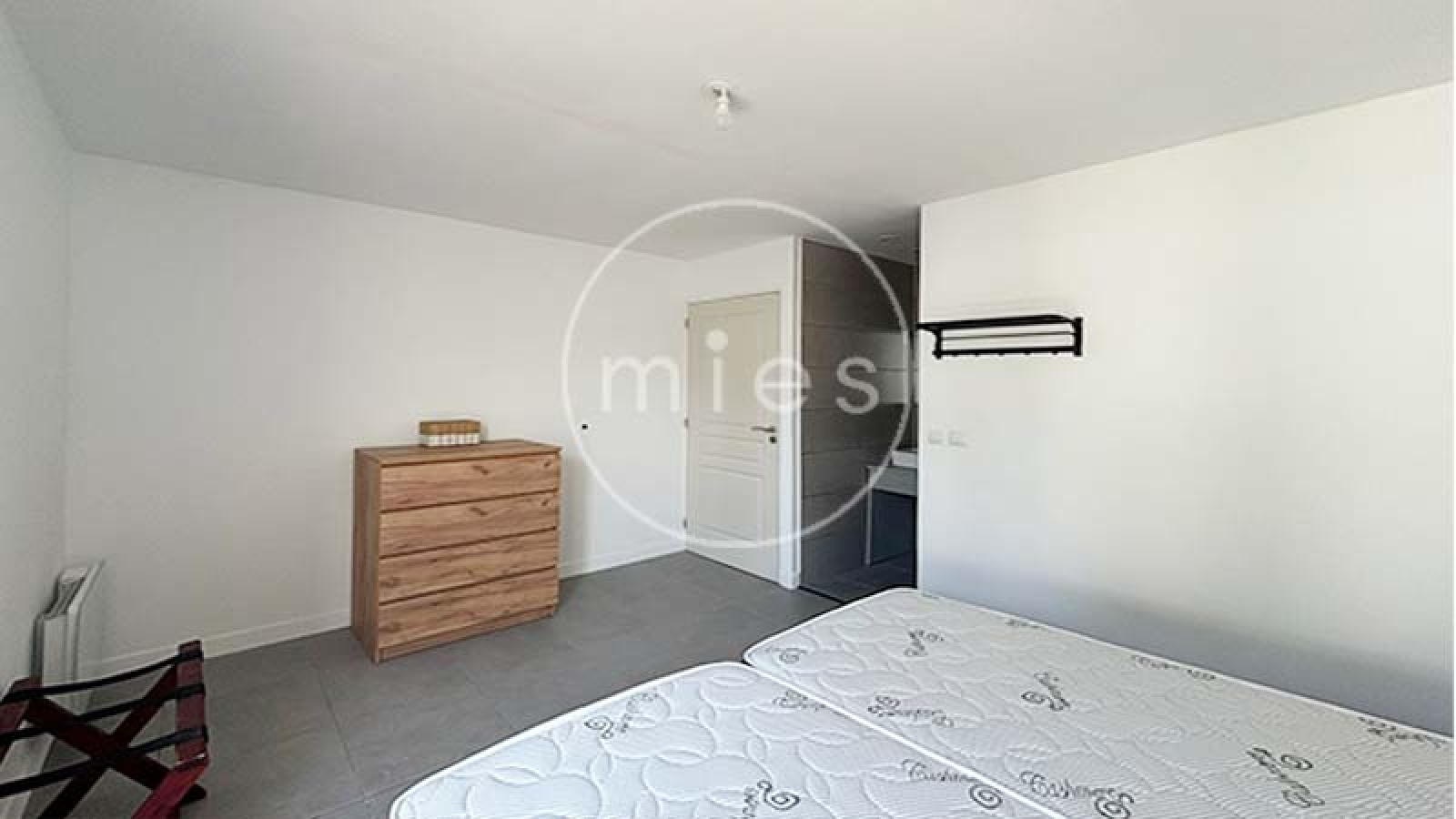 mies inmobiliaria vende chalet altury oportunidad turis monserrat