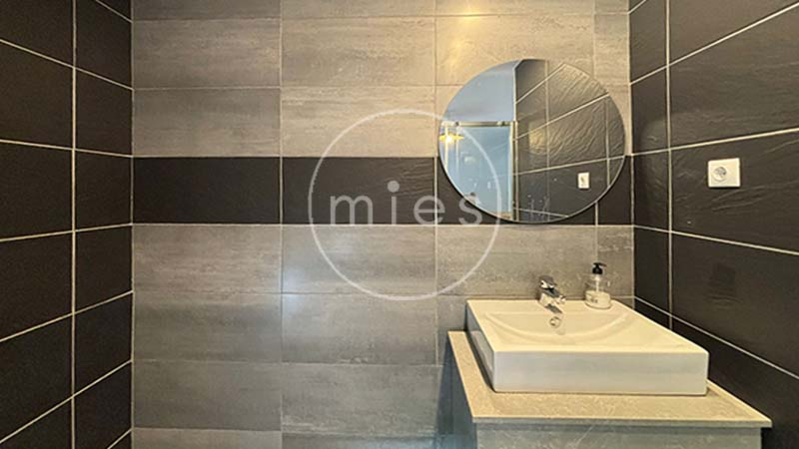 mies inmobiliaria vende chalet altury oportunidad turis monserrat