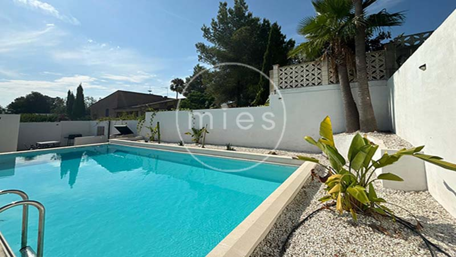 mies inmobiliaria vende chalet altury oportunidad turis monserrat