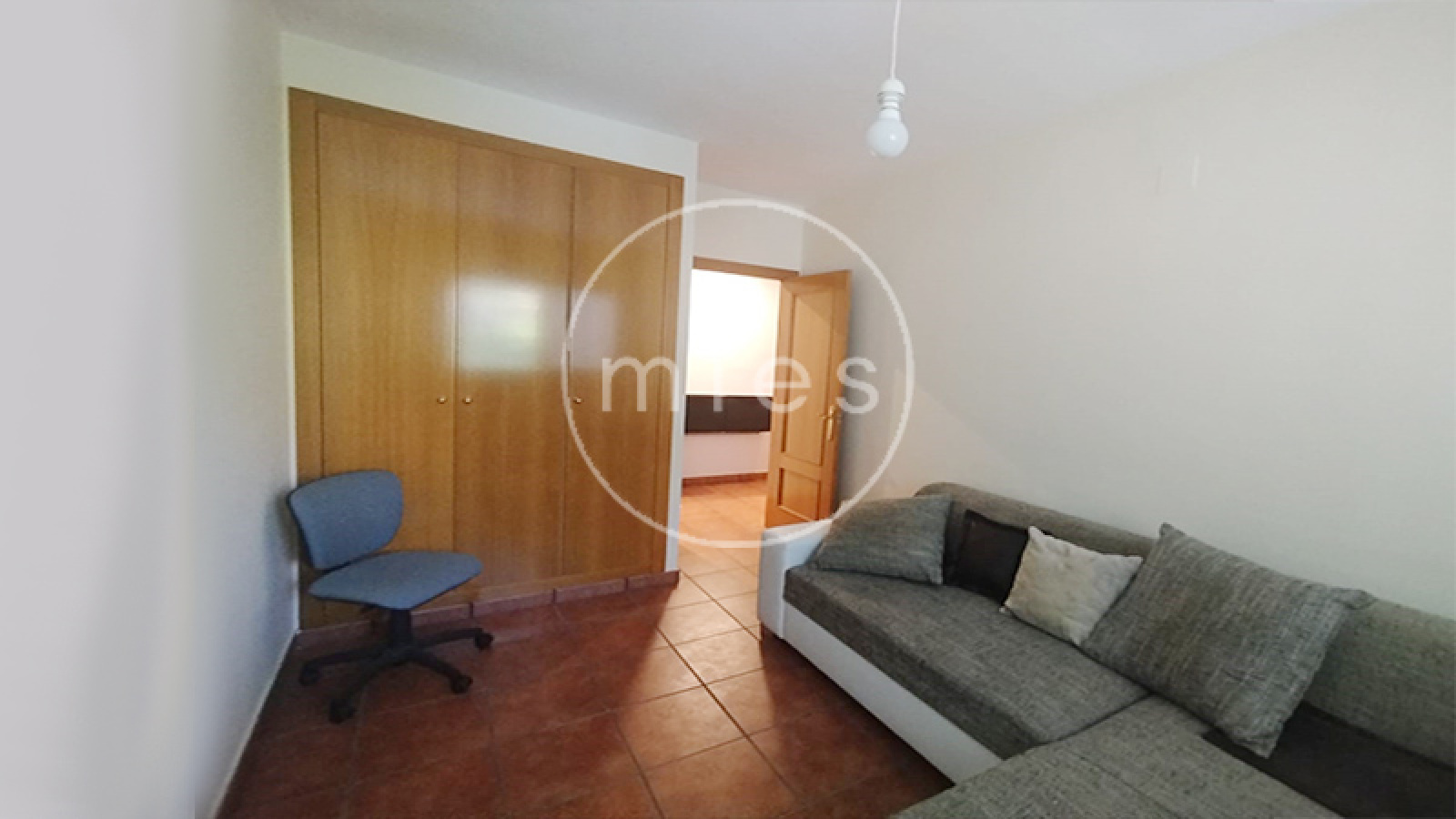 Mies inmobiliaria vende chalet urbano torrent calicanto chiva oportunidad