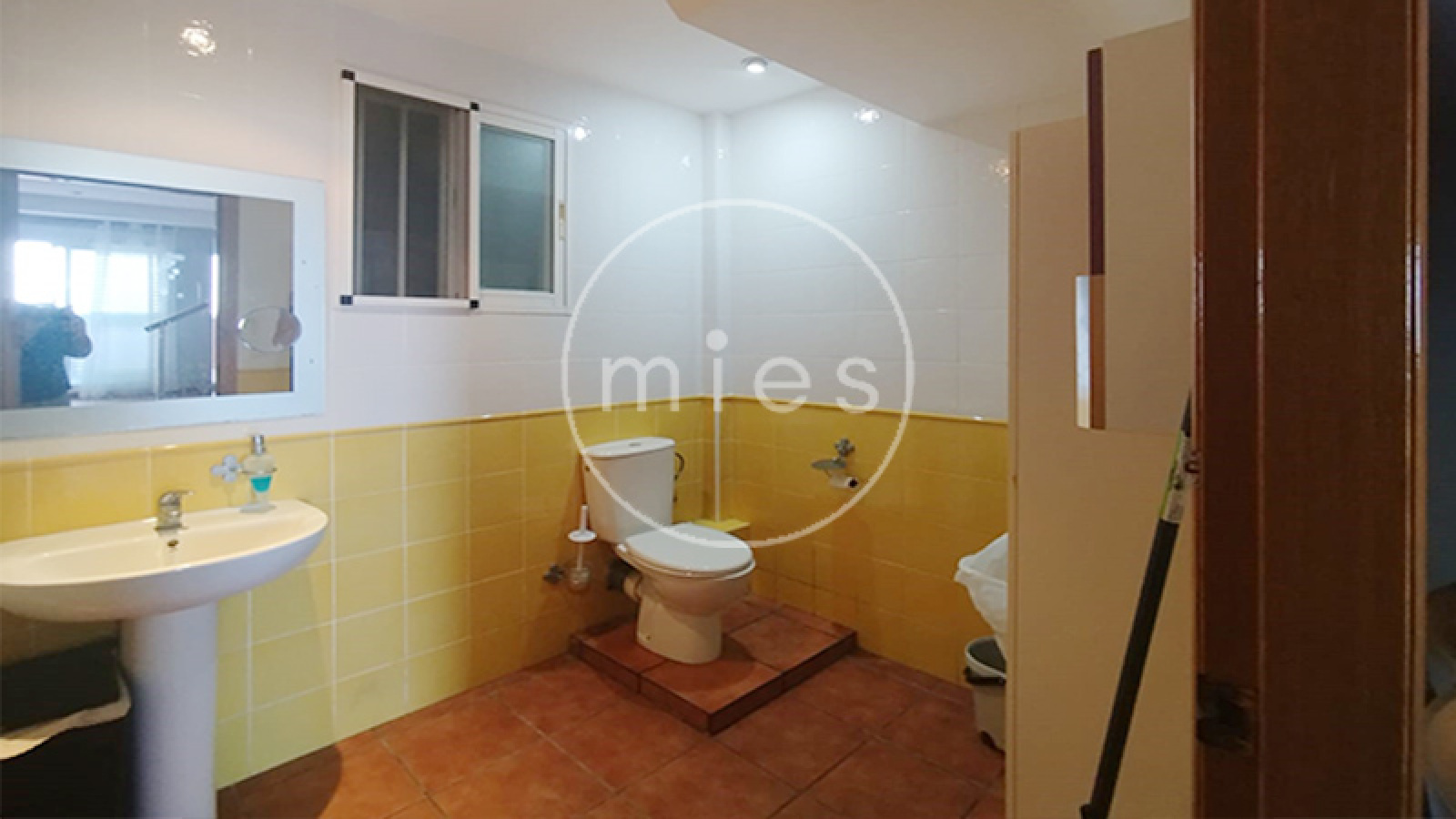 Mies inmobiliaria vende chalet urbano torrent calicanto chiva oportunidad
