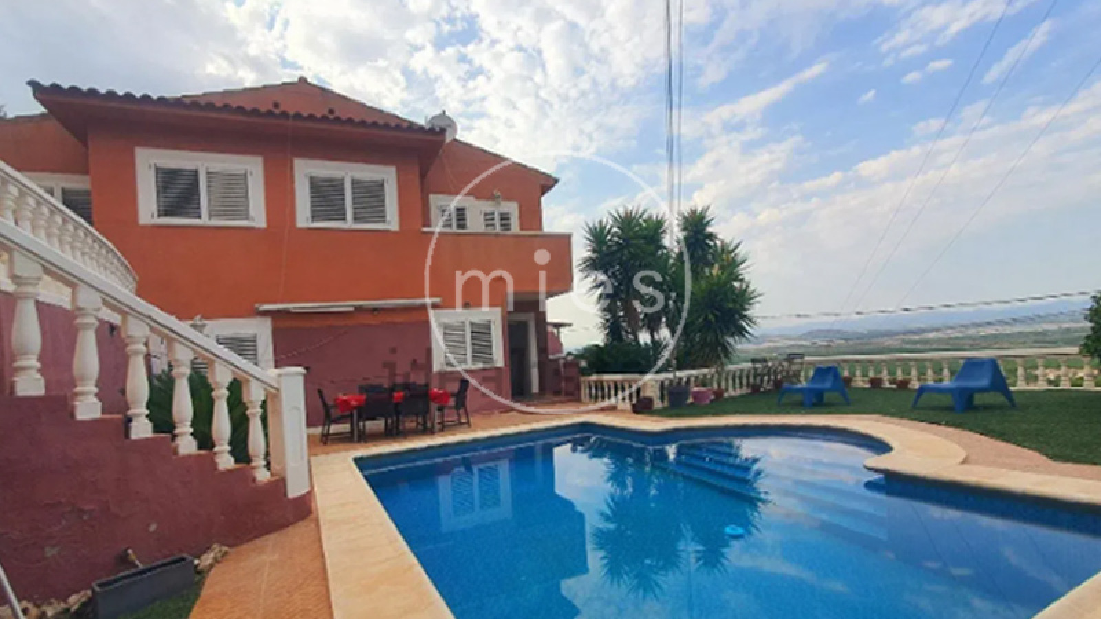 Mies inmobiliaria vende chalet urbano torrent calicanto chiva oportunidad