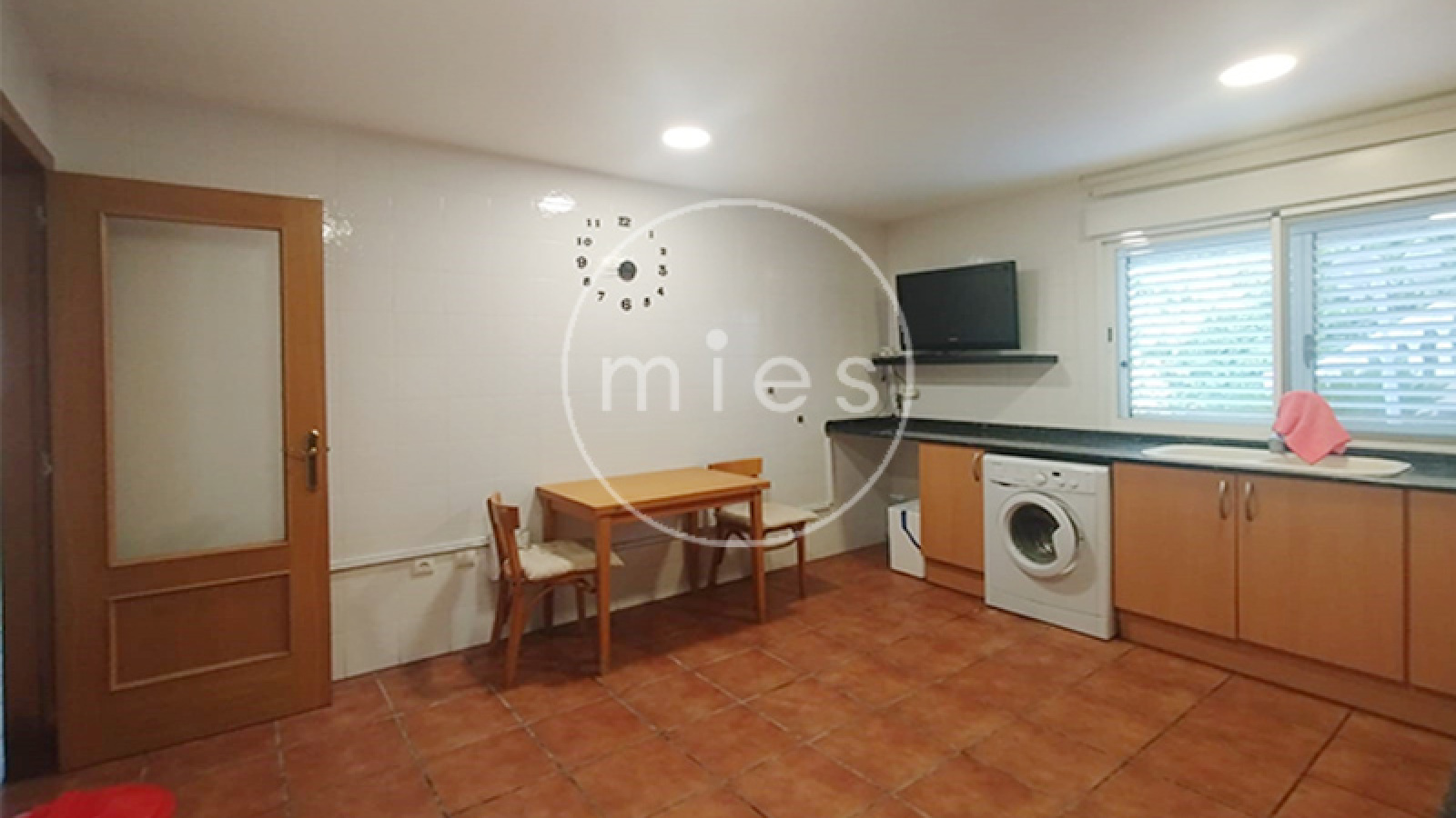 Mies inmobiliaria vende chalet urbano torrent calicanto chiva oportunidad