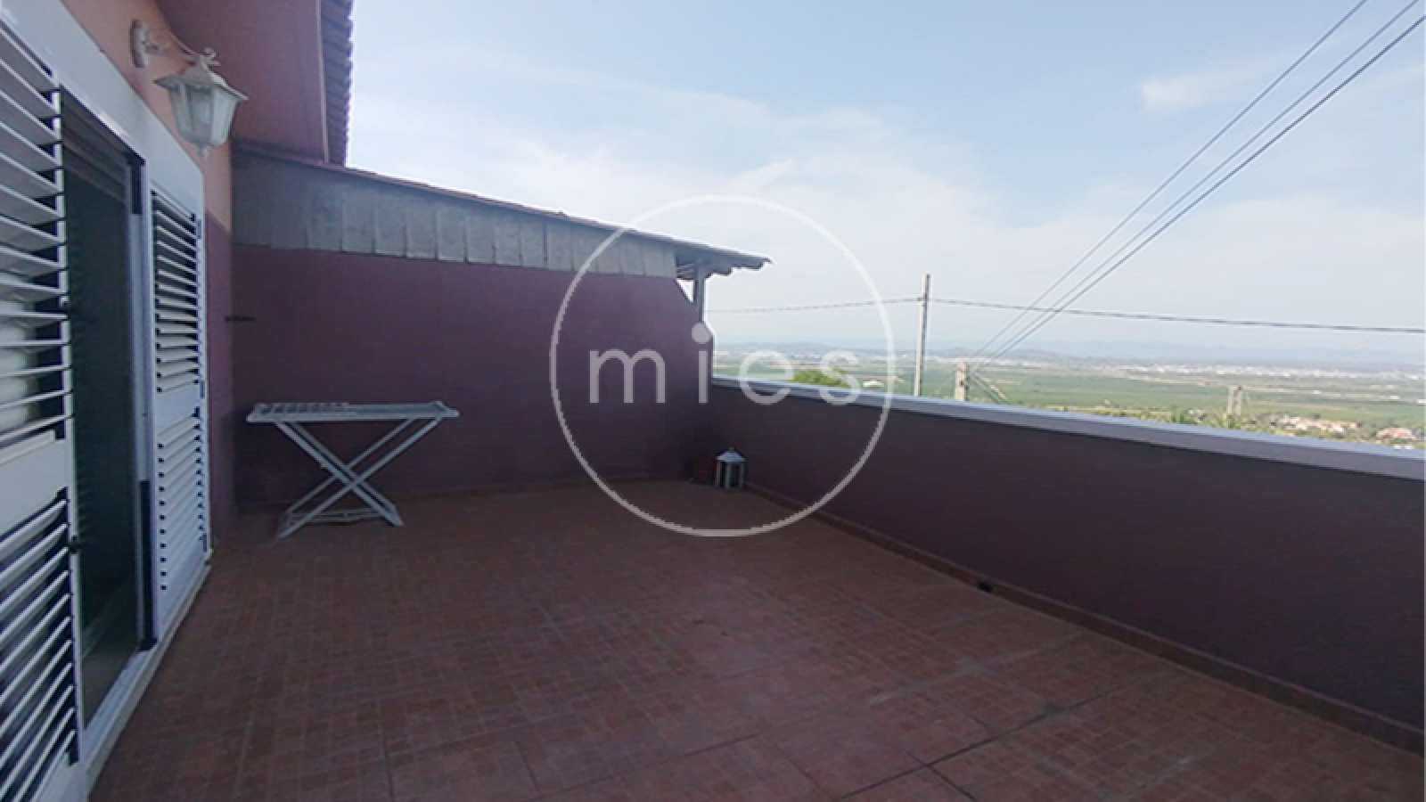 Mies inmobiliaria vende chalet urbano torrent calicanto chiva oportunidad