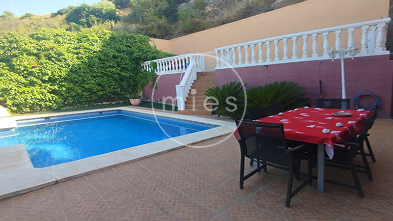 Mies inmobiliaria vende chalet urbano torrent calicanto chiva oportunidad