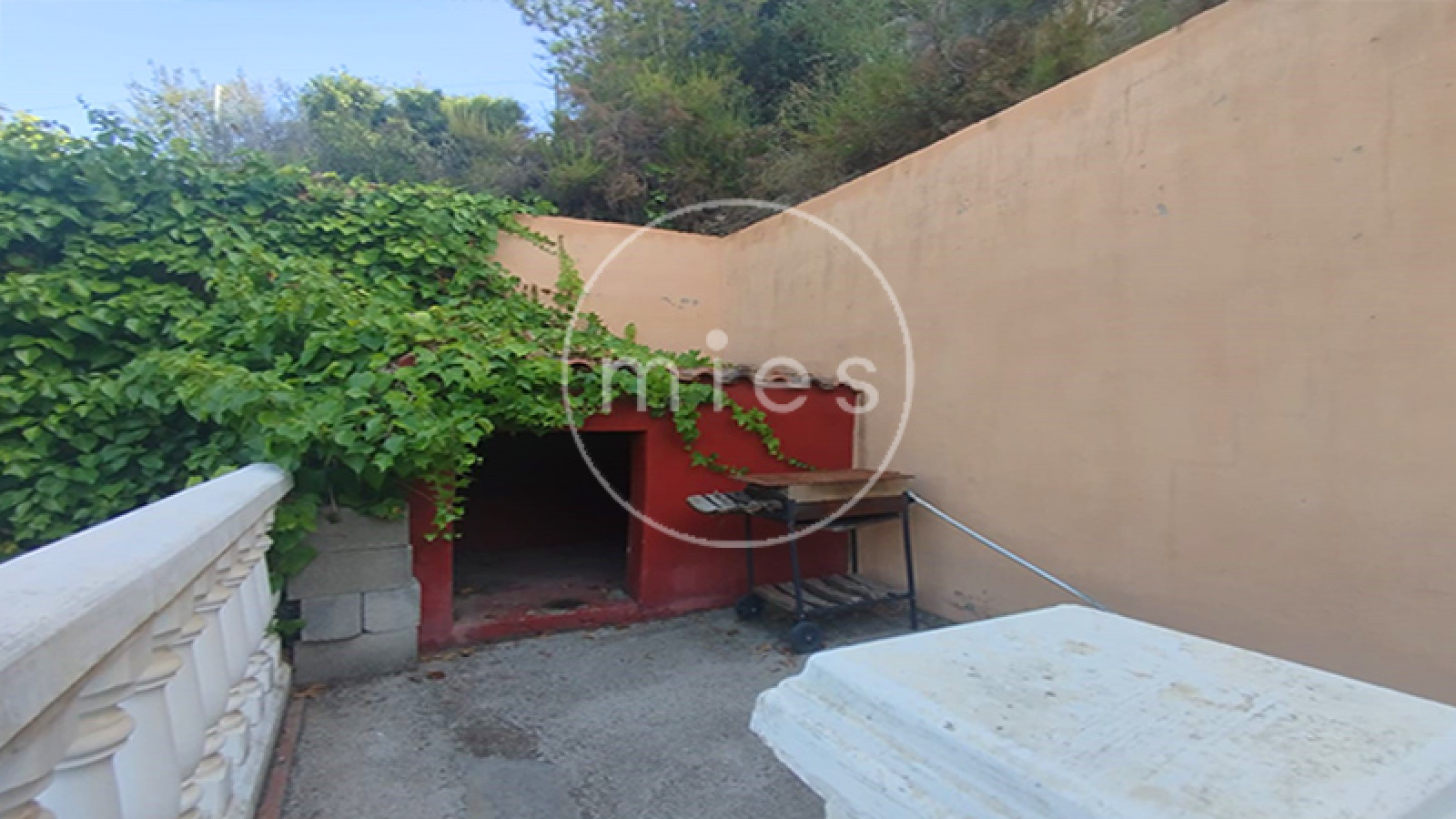 Mies inmobiliaria vende chalet urbano torrent calicanto chiva oportunidad