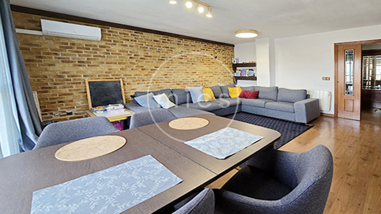 Mies inmobiliaria vende piso torrent hort de trenor torrent