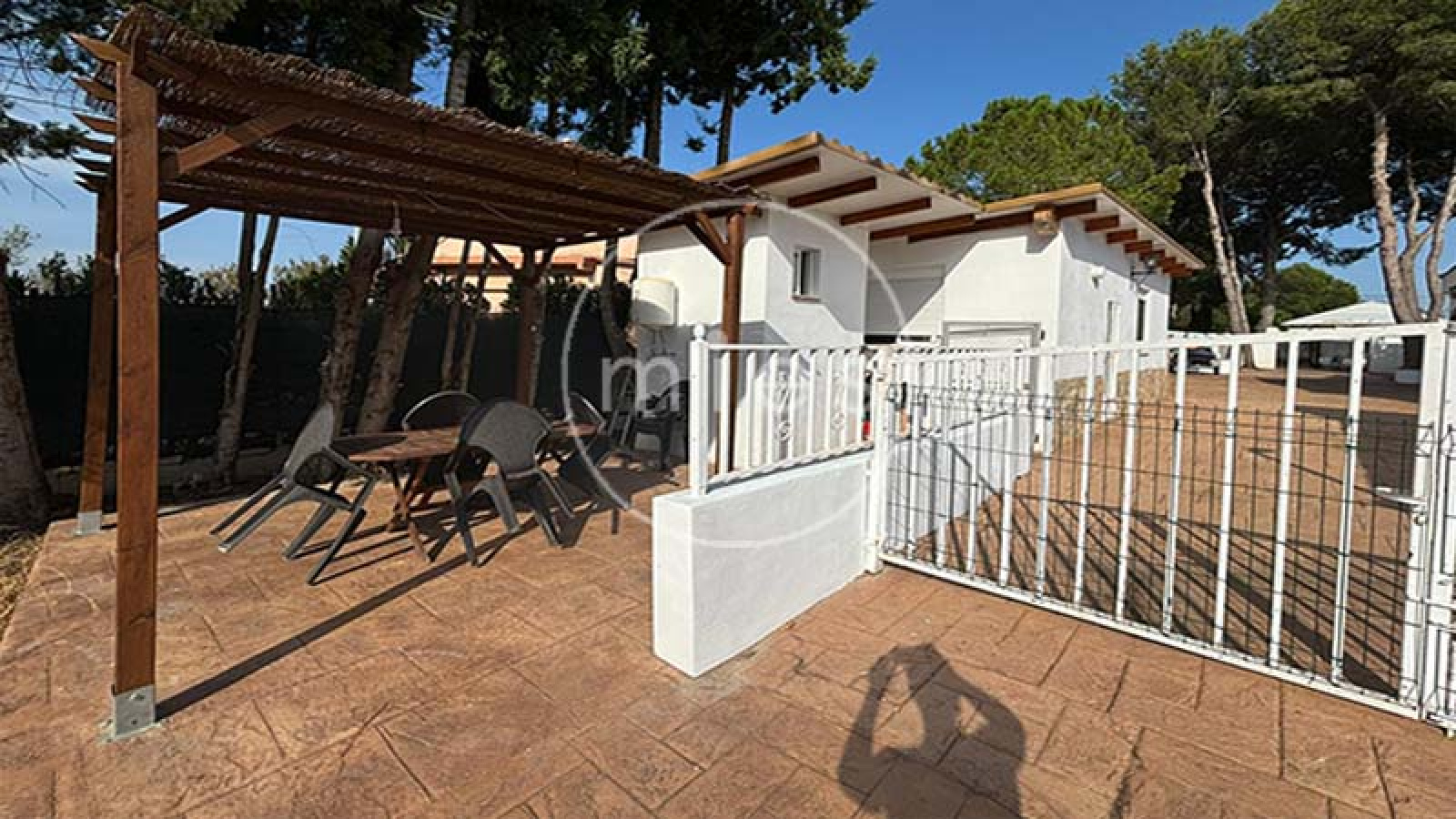 Mies inmobiliaria vende chalet casa caseta torrent montserrat turis montroy real urbanizacion 