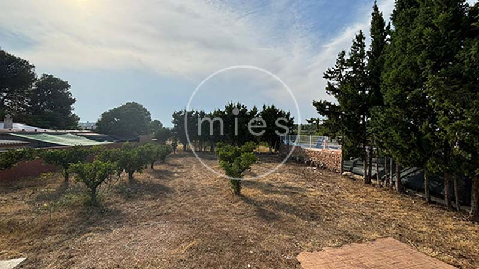 Mies inmobiliaria vende chalet casa caseta torrent montserrat turis montroy real urbanizacion 