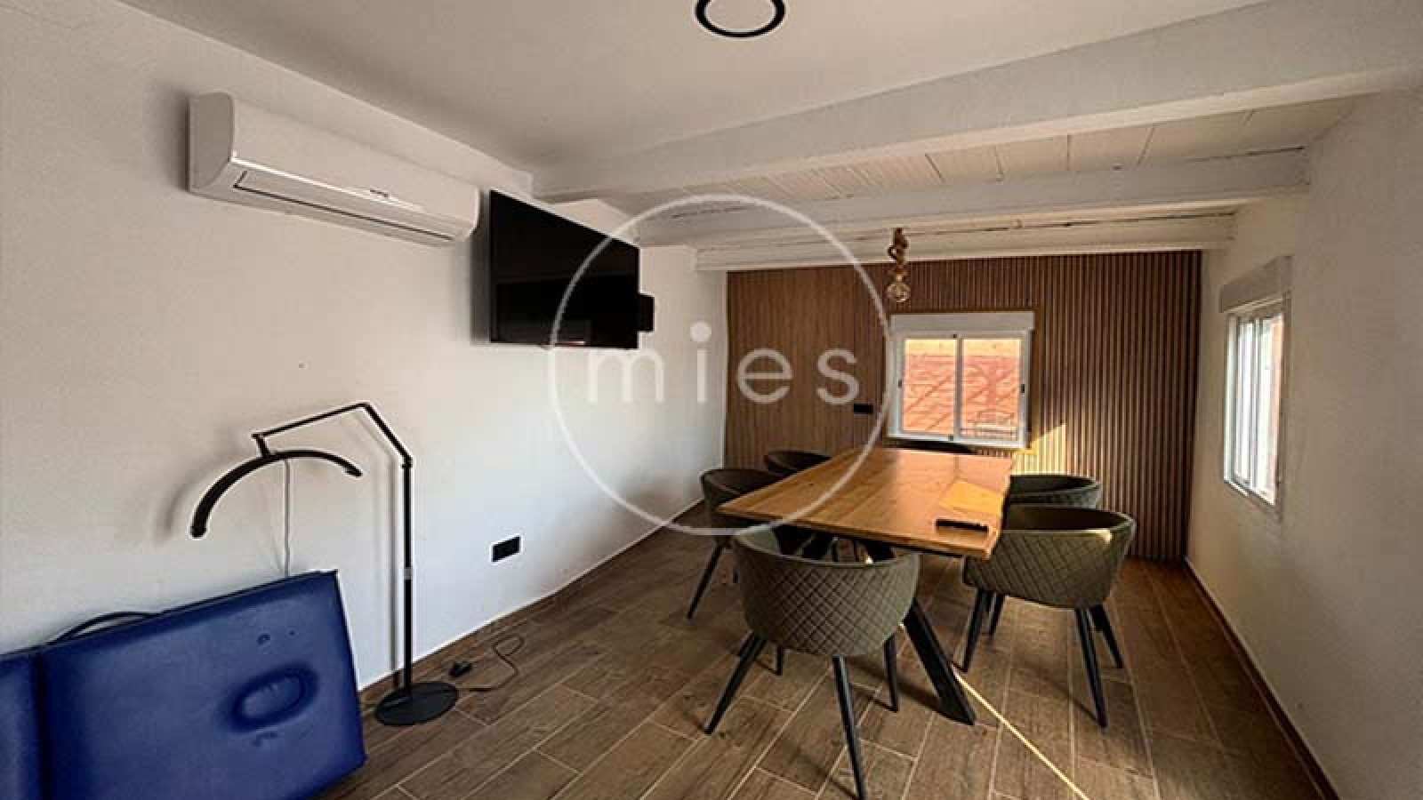 Mies inmobiliaria vende chalet casa caseta torrent montserrat turis montroy real urbanizacion 