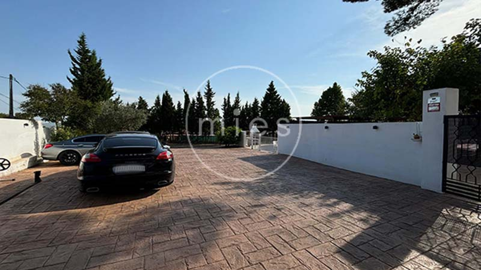 Mies inmobiliaria vende chalet casa caseta torrent montserrat turis montroy real urbanizacion 