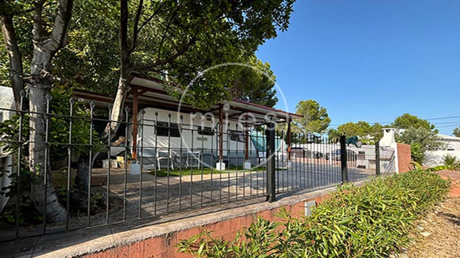 Mies inmobiliaria vende chalet casa caseta torrent montserrat turis montroy real urbanizacion 