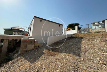 chalet en venta Altury, chalet con piscina Turís, casa moderna Turís, Urbanización Altury Valencia, comprar chalet en Turís, MIES Inmobiliaria, chalet modular Altury, vivienda con piscina Turís, casa en urbanización Altury, inmueble en venta Valencia