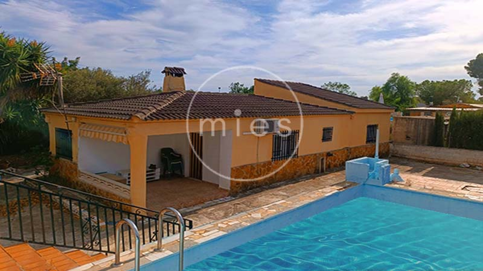 mies inmobiliaria, vende, chalet, manises, casa, caseta, terreno, urbano, aeropuerto, agencia, financiación, hipoteca