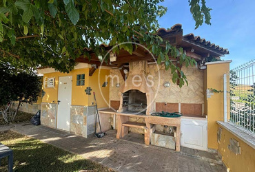 MIES INMOBILIARIA VENDE PISO CHALET MONTROY URBANIZACIÓN BALCÓN PISCINA URBANO