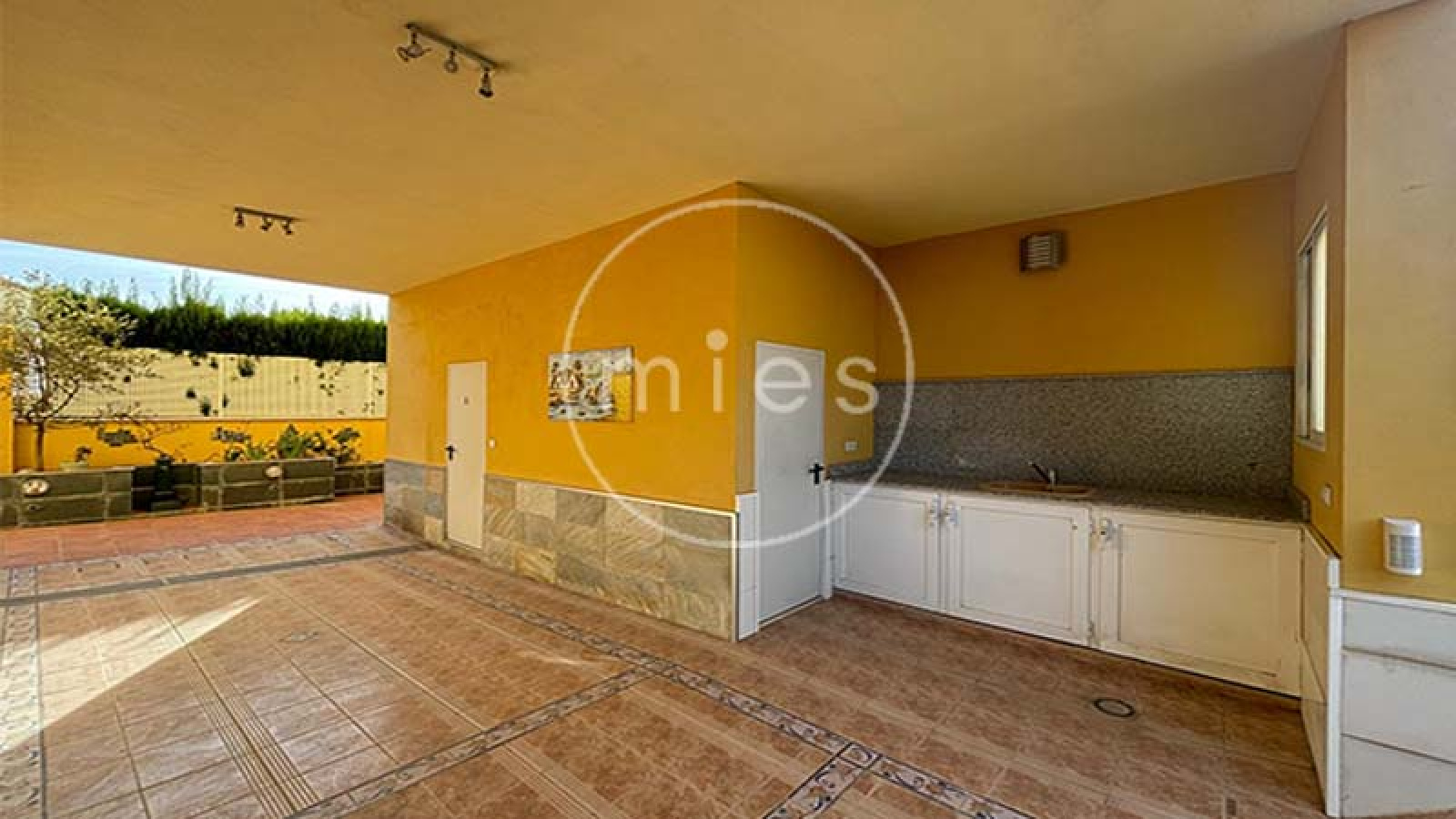 MIES INMOBILIARIA VENDE PISO CHALET MONTROY URBANIZACIÓN BALCÓN PISCINA URBANO